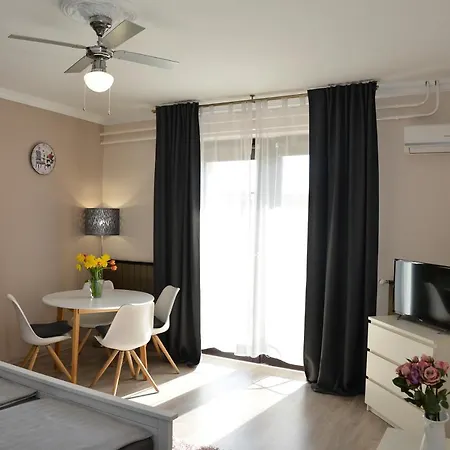 Crystal Apartment Morahalom