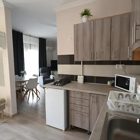 Crystal Apartment Morahalom