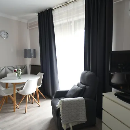 Apartment Crystal Morahalom